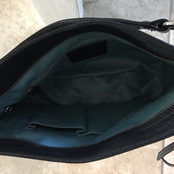 Zoe Hobo Signature COACH Purse / Bag - Picture 5 of 8